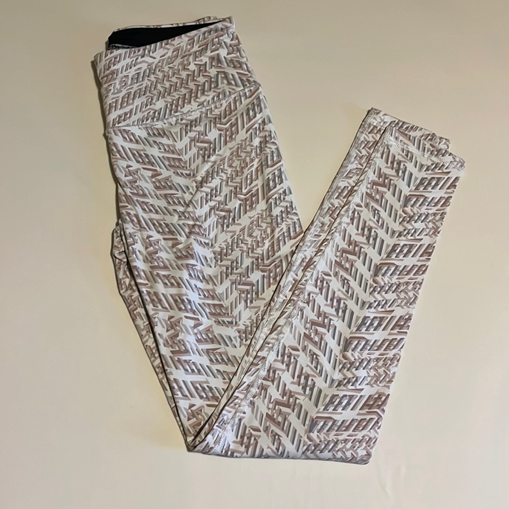 Victoria’s Secret sport knockout full length leggings